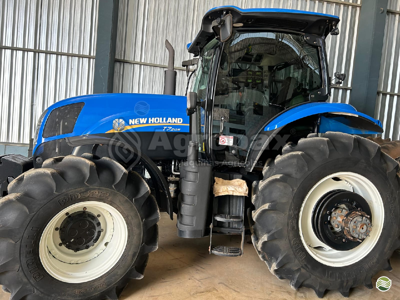 TRATOR NEW HOLLAND NEW T7 205 Agropax Máquinas Agrícolas TIBAGI PARANÁ PR